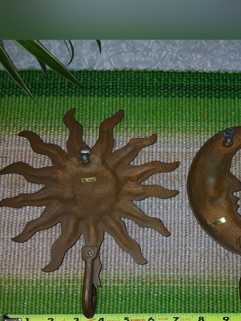 Sun & Moon Cast Iron Wall Hooks - Brown - Picture 3 of 4